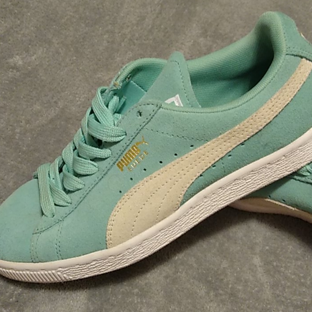 Puma - Picture 2 of 4